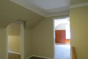 20204 Kenosha St, Harper Woods, MI 48225 - Photo 9