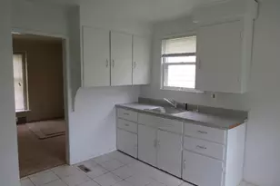 17538 Matthews St, Riverview, MI 48193 - Photo 5