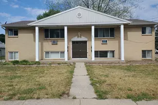 3027 Taft Ave SW, Wyoming, MI 49519 - Photo 1