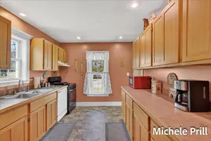 902 S Hayes St, Hastings, MI 49058 - Photo 15