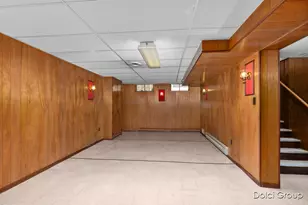 340 Collindale Ave SW, Grand Rapids, MI 49534 - Photo 15