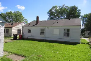 26307 Woodmont St, Roseville, MI 48066 - Photo 3