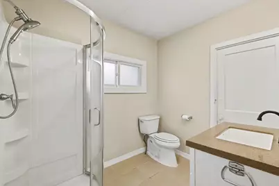 1015 Pearl Street, Lansing, MI 48906 - Photo 9