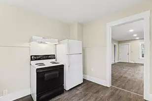 1015 Pearl St, Lansing, MI 48906 - Photo 7