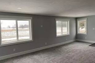 105 40th Ave, Six Lakes, MI 48886 - Photo 7