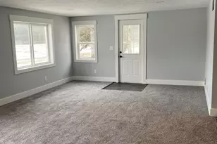 105 40th Ave, Six Lakes, MI 48886 - Photo 9