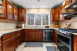 6511 Forest Beach Dr, Brighton, MI 48116 - Photo 17