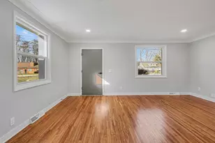 7134 Maplewood Dr, Temperance, MI 48182 - Photo 5