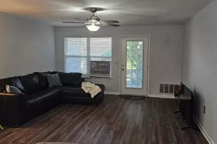 1573 Oakfield Dr, Ann Arbor, MI 48108 - Photo 5