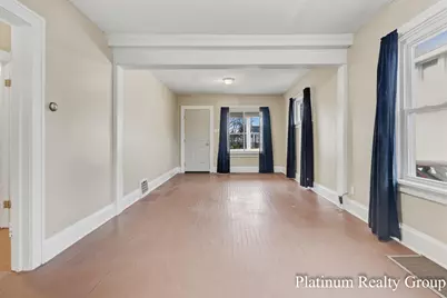 254 W Southern Avenue, Muskegon, MI 49441 - Photo 11