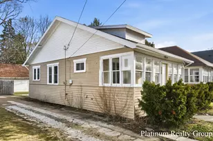 254 W Southern Ave, Muskegon, MI 49441 - Photo 3