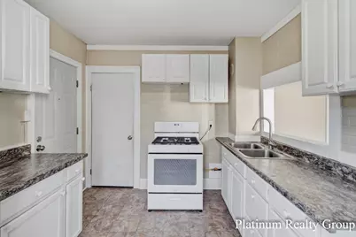 254 W Southern Avenue, Muskegon, MI 49441 - Photo 15