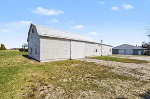 6629 N Branch Rd, Benton Harbor, MI 49022 - Photo 39