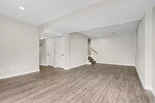 7251 Windhaven Ct, Portage, MI 49024 - Photo 9