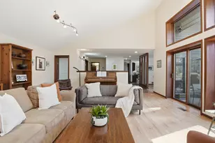 3635 Fox Hunt Dr, Ann Arbor, MI 48105 - Photo 7