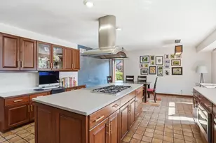 3635 Fox Hunt Dr, Ann Arbor, MI 48105 - Photo 17