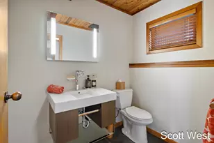 2870 Grand River Dr NE, Grand Rapids, MI 49525 - Photo 17