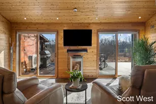 2870 Grand River Dr NE, Grand Rapids, MI 49525 - Photo 7