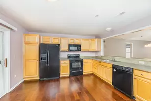 28235 Carlton Way Dr, Novi, MI 48377 - Photo 5