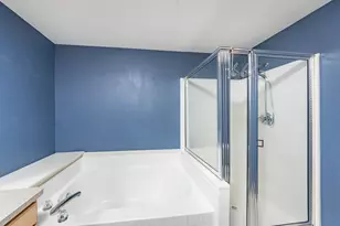 28235 Carlton Way Dr, Novi, MI 48377 - Photo 9