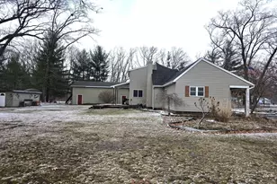 673 S Wolf Lake Rd, Muskegon, MI 49442 - Photo 9