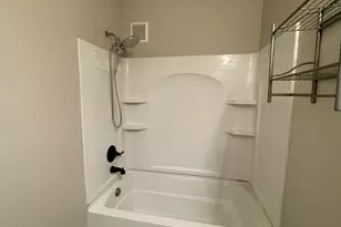 415 Winifred Ave, Lansing, MI 48917 - Photo 17