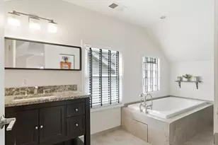 2319 Edgewood Blvd, Berkley, MI 48072 - Photo 25