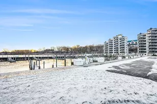 2964 Lakeshore Dr, Muskegon, MI 49441 - Photo 27