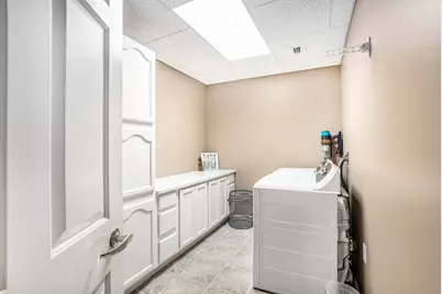 2964 Lakeshore Drive #E403, Muskegon, MI 49441 - Photo 11