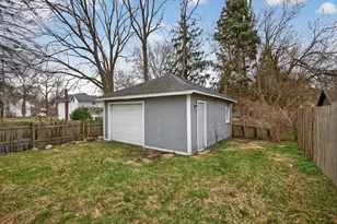 609 Webb St, Jackson, MI 49202 - Photo 3