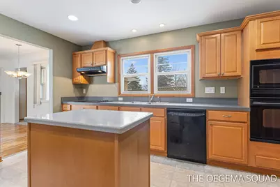 750 Pine Avenue, Holland, MI 49423 - Photo 3