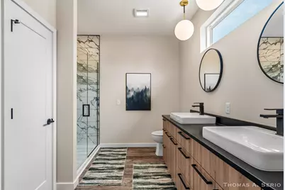 593 W Webster Avenue, Muskegon, MI 49440 - Photo 33