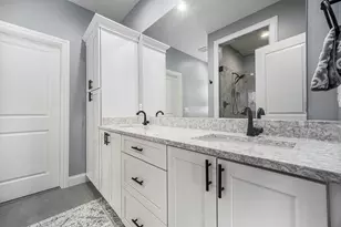 8068 Jack Pine Dr, Ypsilanti, MI 48197 - Photo 15