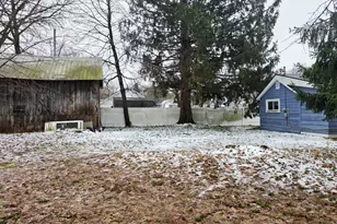 321 S 4th St, Edmore, MI 48829 - Photo 23