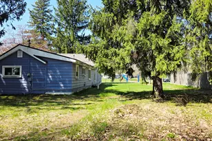 321 S 4th St, Edmore, MI 48829 - Photo 25