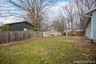 366 Elm St, Holland, MI 49424 - Photo 9