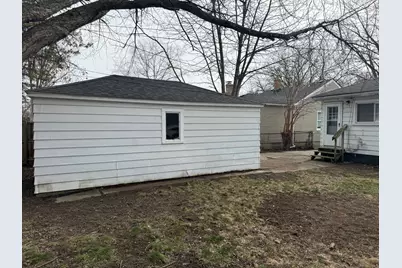 18949 Washtenaw Street, Harper Woods, MI 48225 - Photo 17