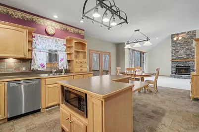 16711 Stoney Creek Court, Augusta, MI 49012 - Photo 7