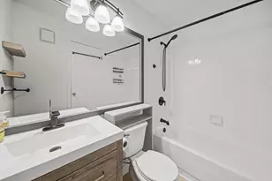 300 Briarcrest Dr, Ann Arbor, MI 48104 - Photo 19