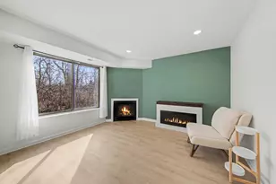 300 Briarcrest Dr, Ann Arbor, MI 48104 - Photo 5