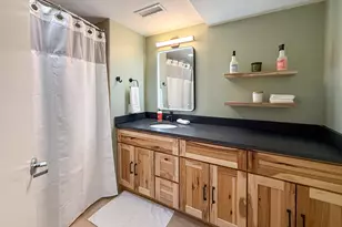 525 W Lafayette Blvd, Detroit, MI 48226 - Photo 9