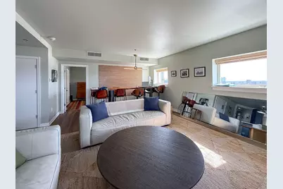 525 W Lafayette Boulevard #21E, Detroit, MI 48226 - Photo 5