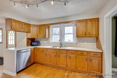 829 N Jefferson Street, Lowell, MI 49331 - Photo 9