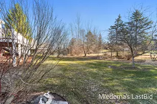 6146 E Longview Dr, East Lansing, MI 48823 - Photo 9