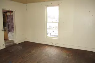 1915 River St, Jackson, MI 49202 - Photo 9