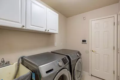 24403 Elmhurst Avenue, Farmington Hills, MI 48336 - Photo 23