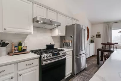1361 S Village Circle, Kalamazoo, MI 49009 - Photo 7