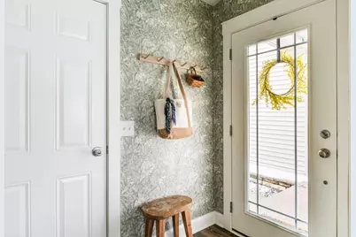 1361 S Village Circle, Kalamazoo, MI 49009 - Photo 3