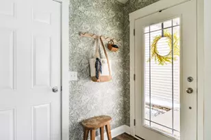 1361 S Village Cir, Kalamazoo, MI 49009 - Photo 3