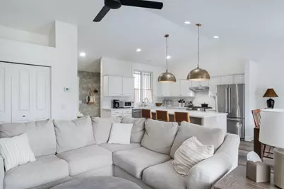 1361 S Village Circle, Kalamazoo, MI 49009 - Photo 13